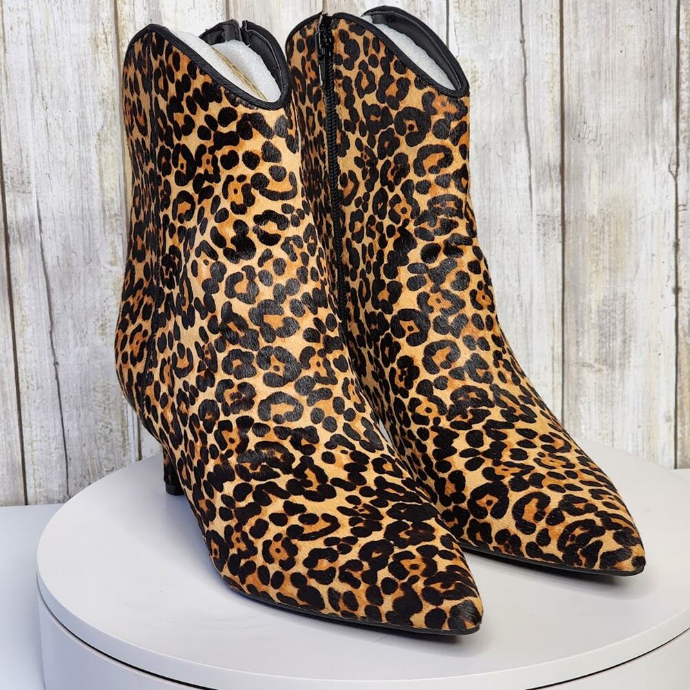 NEW - On 34th Aatira Leopard Tulip Booties - Size 8.5 M - Picture 1 of 12